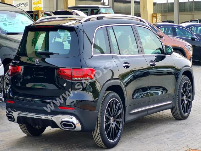 2022 مرسيدس - بنز جي إل بي 200