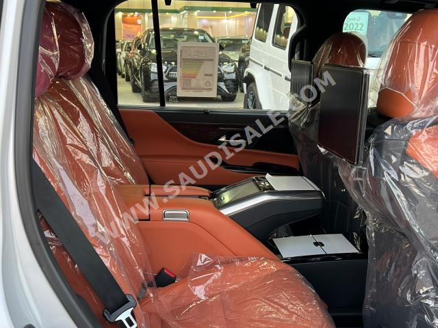 2023 لكزس إل إكس 600 vip بلاك بكج