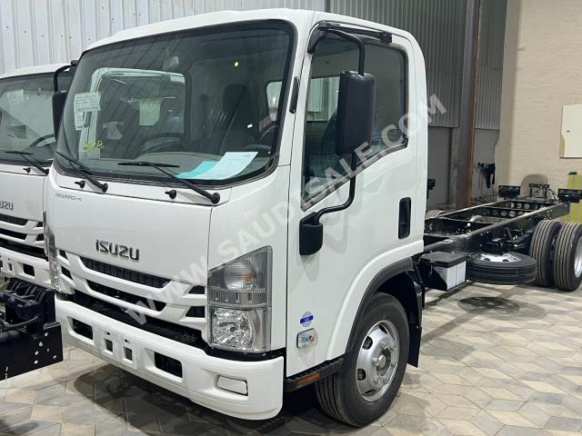 2022 ايسوزو دينا