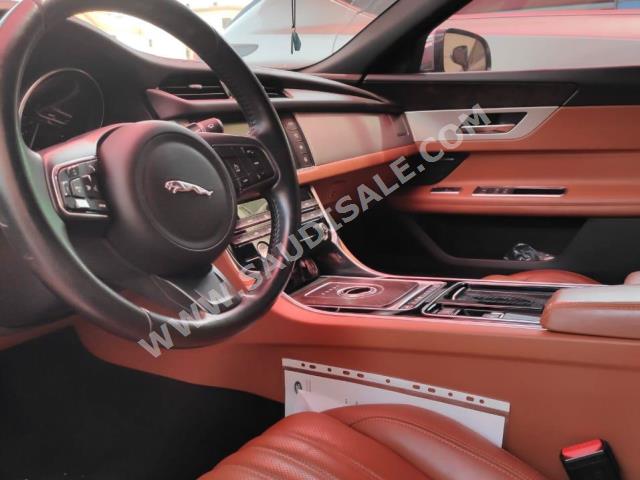 2016 Jaguar XF