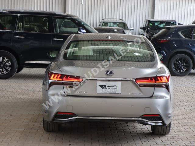 2018 Lexus LS 500h