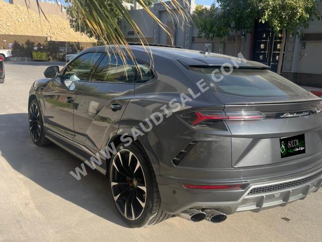 2020 لمبرجيني اوروس