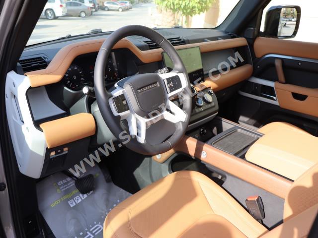 2023 لاند روفر ديفيندر