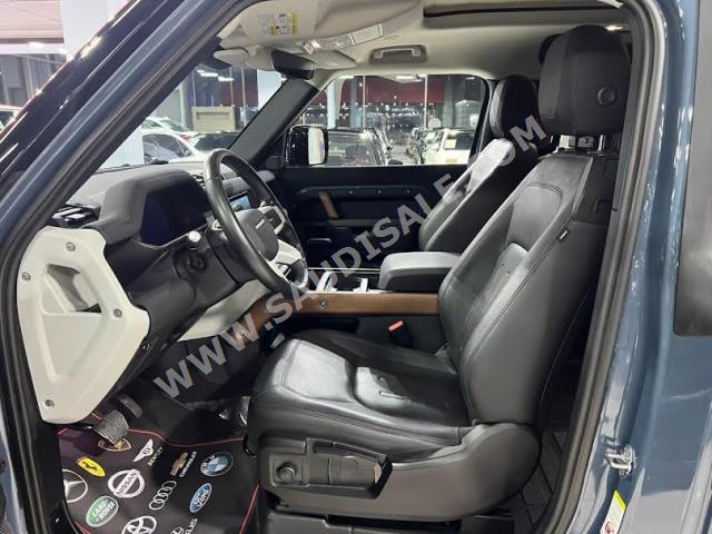 2021 لاند روفر ديفيندر