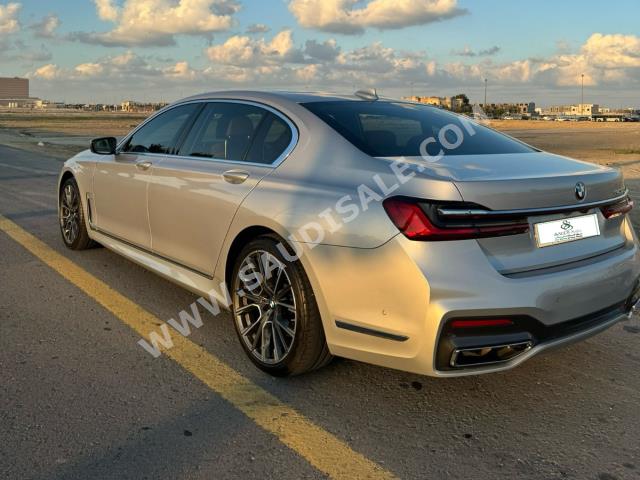 2020 بي ام دبليو الفئة السابعة 740 إل أي