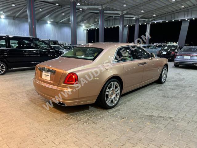 2015 رولز رويس قوست