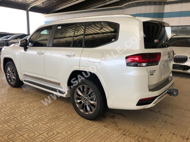 2023 تويوتا لاند كروزر جي اكس ار4