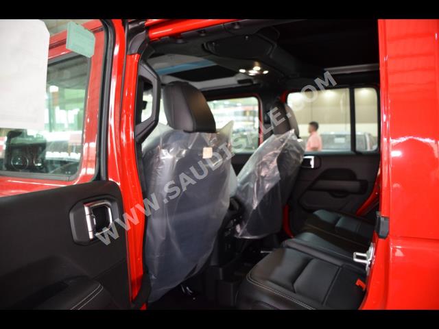 2023 جييب رانجلر صحارى