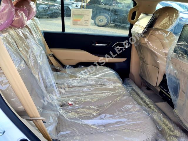 2022 تويوتا لاند كروزر في اكس ار