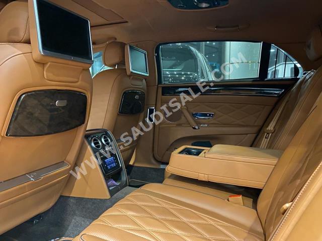 2016 بنتلي كونتيننتل فلاينج سبير