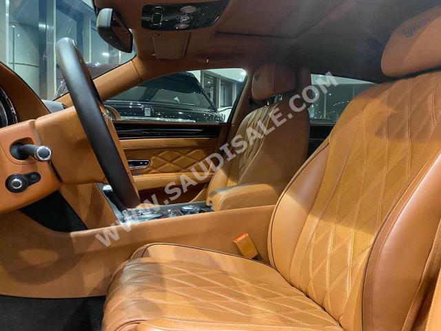 2016 بنتلي كونتيننتل فلاينج سبير