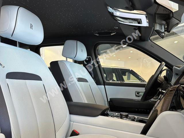 2021 رولز رويس كولينان بلاك بادج