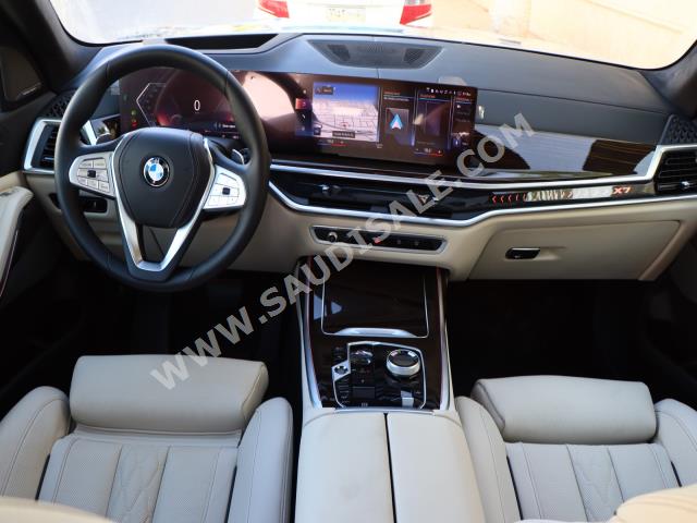 2023 بي ام دبليو الفئة اكس 7