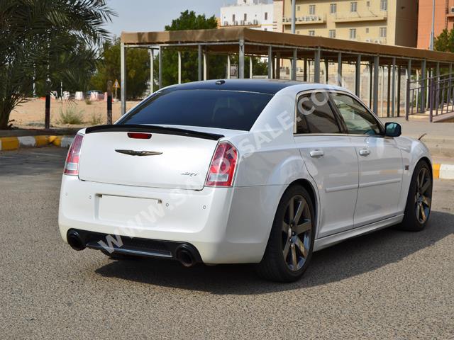2012 كرايسلر 300 اس ار تي