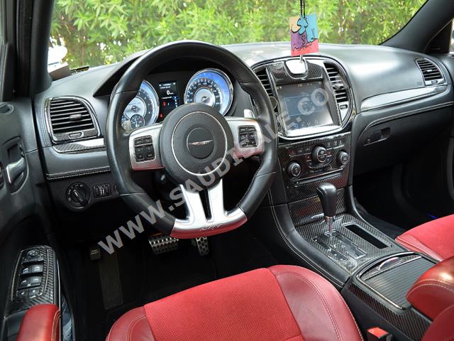 2012 كرايسلر 300 اس ار تي