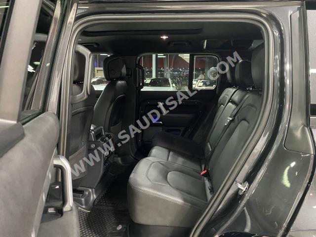 2023 لاند روفر ديفيندر إصدار كارباثيان