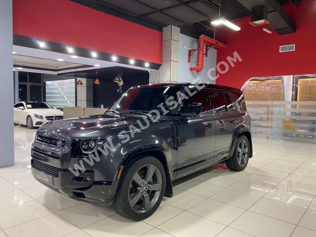 2023 لاند روفر ديفيندر إصدار كارباثيان