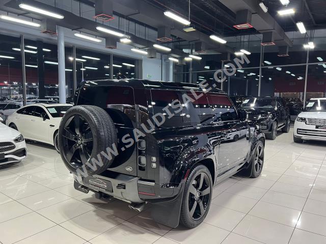 2023 لاند روفر ديفيندر 90