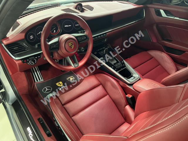 2021 بورش 911 توربو