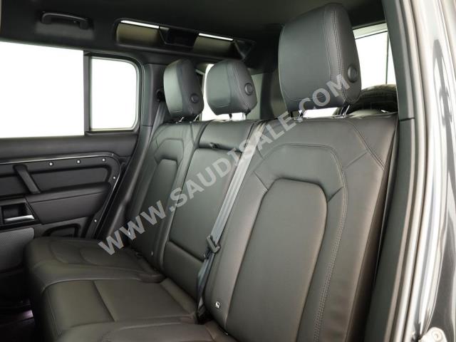 2023 لاند روفر ديفيندر إصدار كارباثيان