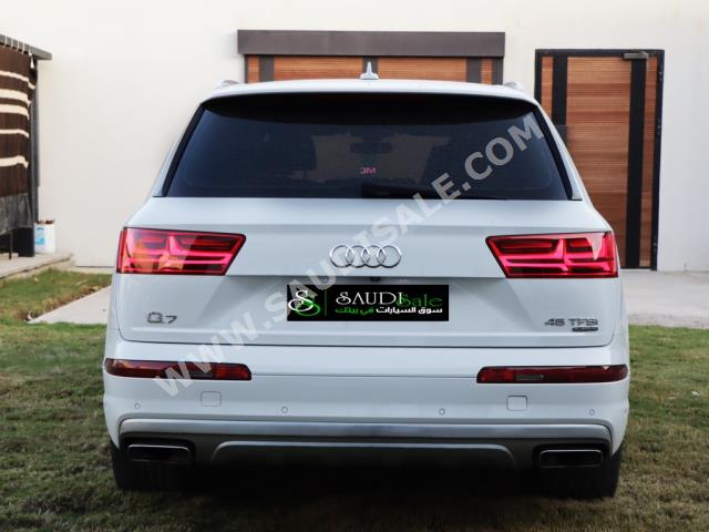 2016 اودي كيو 7