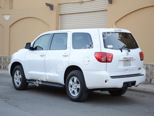 2013 تويوتا سكويا