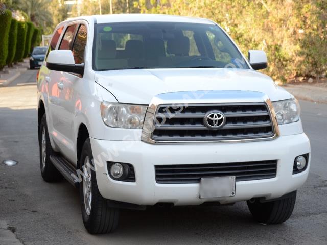 2013 تويوتا سكويا