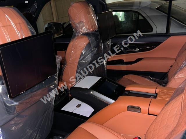 2023 لكزس إل إكس 600 في أي بي