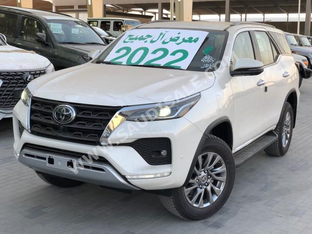 2022 تويوتا فورشنر في اكس