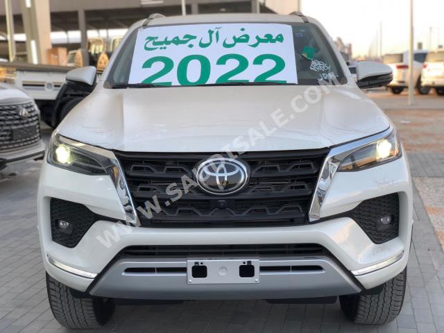 2022 تويوتا فورشنر في اكس
