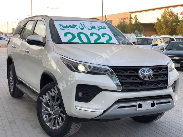 2022 تويوتا فورشنر في اكس