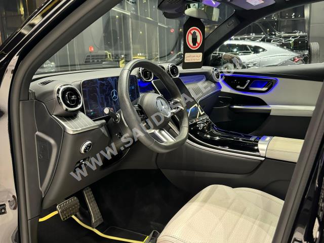 2023 مرسيدس - بنز جي إل سي 200