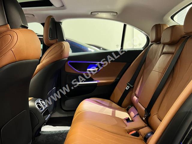 2022 مرسيدس - بنز سي 180