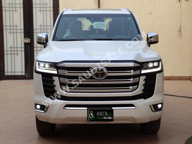 2023 تويوتا لاند كروزر في اكس ار