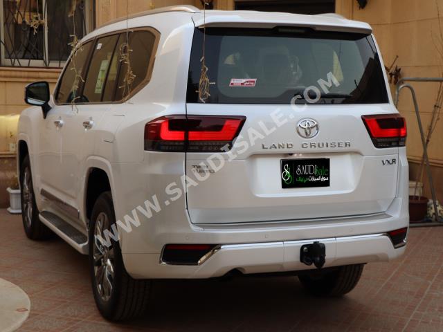 2023 تويوتا لاند كروزر في اكس ار