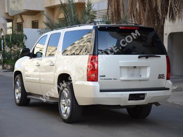 2011 GMC Yukon SLT