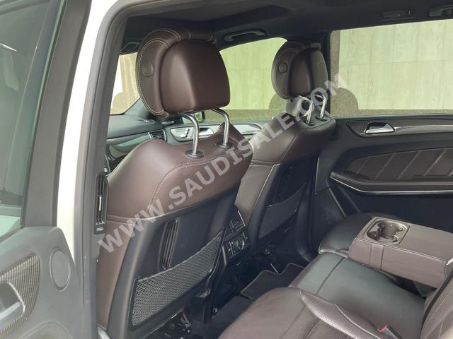 2019 مرسيدس - بنز جي إل إس 63 أي إم جي