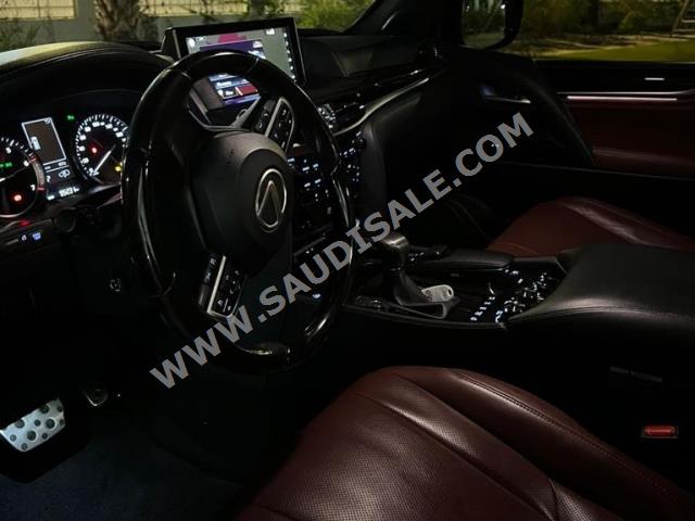 2020 لكزس إل إكس 570 اس