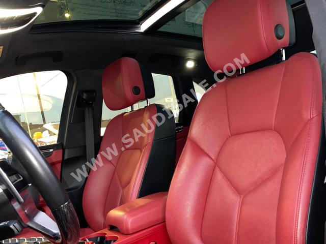2016 Porsche Macan Turbo