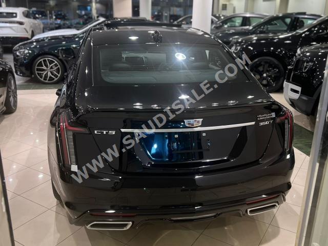 2022 كاديلاك سي تي 5