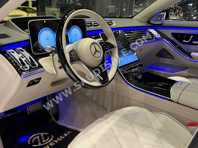 2022 مرسيدس - بنز إس 680 مايباخ