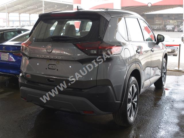 2023 نيسان اكس - ترايل