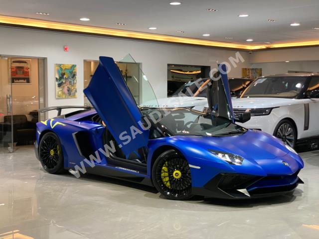 2017 لمبرجيني افنتادور اس في