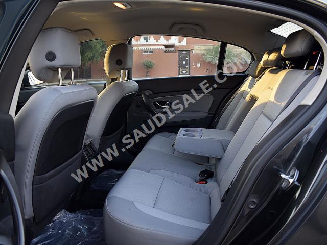 2015 Renault Safrane