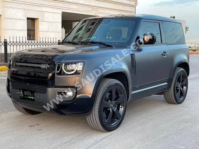 2023 لاند روفر ديفيندر إصدار كارباثيان