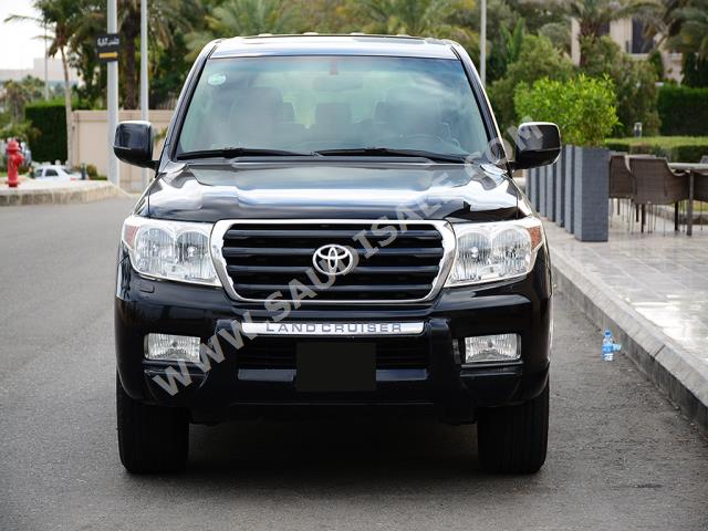 2011 تويوتا لاند كروزر جي اكس ار