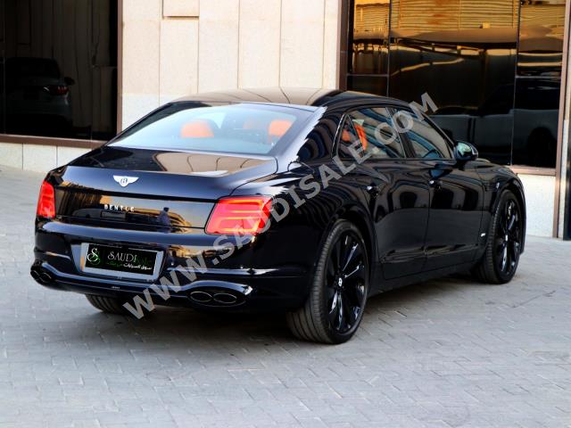 2022 بنتلي كونتيننتل فلاينج سبير