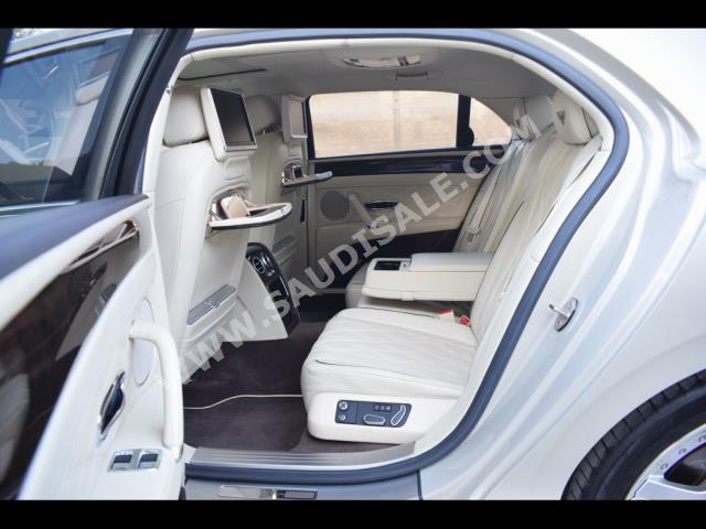 2014 بنتلي كونتيننتل فلاينج سبير دابليو 12