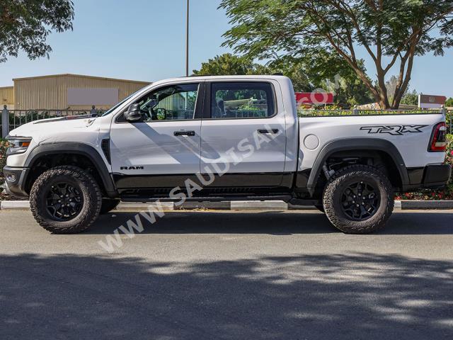 2023 دودج رام تي ار اكس