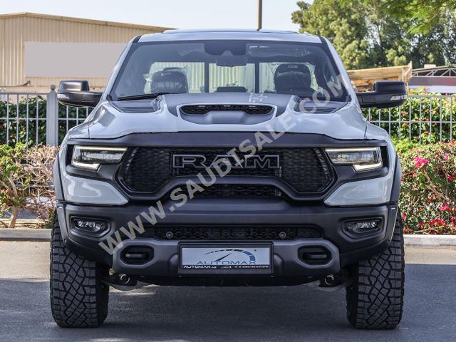 2023 دودج رام تي ار اكس